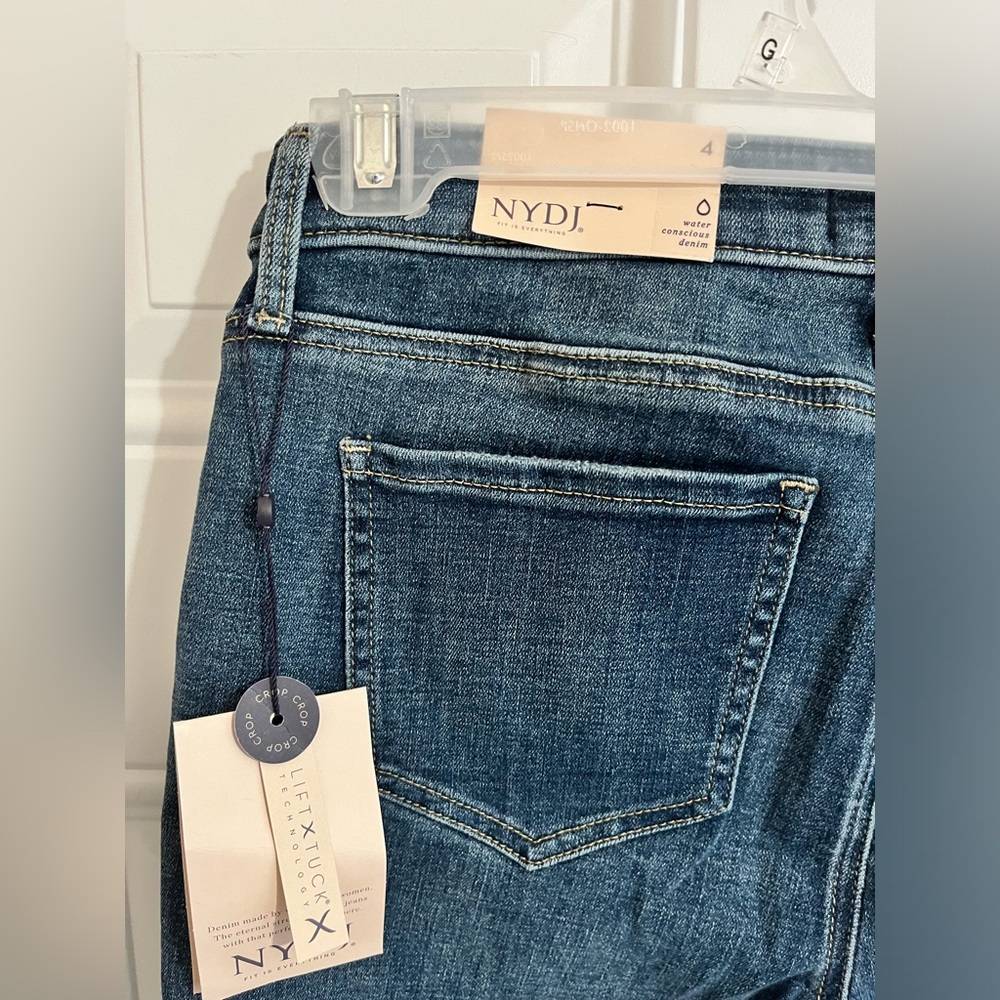 NWT NYDJ Chloe Capri Pants 4 Blue Marcel Denim Sideseam Zipper LIFTxTUCK‎ - Picture 5 of 11
